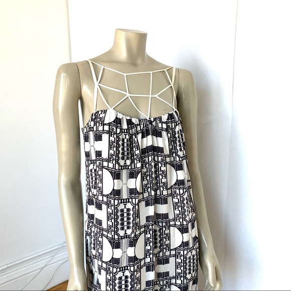 MAURIE & EVE Dresses & Skirts - MAURIE & EVE RETRO PRINT MAXI DRESS